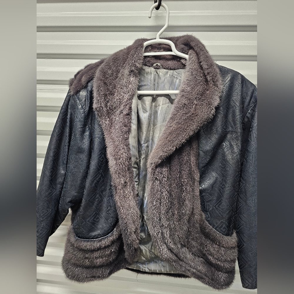 ELEGANT LUXURY GENUINE MINK FUR,SOFT EMBOSSED LEATHER JACKET SIZE: LARGE-1XL-2XL - Picture 2 of 9